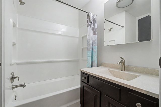 2180 Woodstock Court, Troy, OH 45373