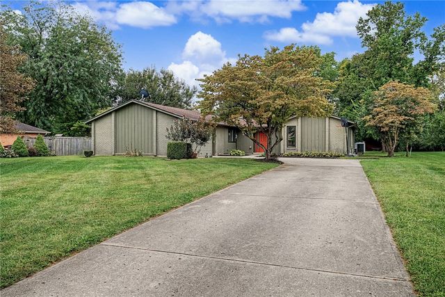 2180 Woodstock Court, Troy, OH 45373