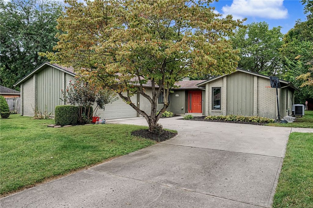 2180 Woodstock Court, Troy, OH 45373