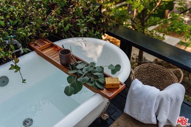 20906 Fontaine Road, Topanga (los Angeles), CA 90290