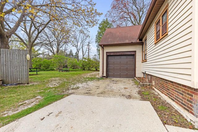 4703 Durand AVENUE, Mount Pleasant, WI 53406