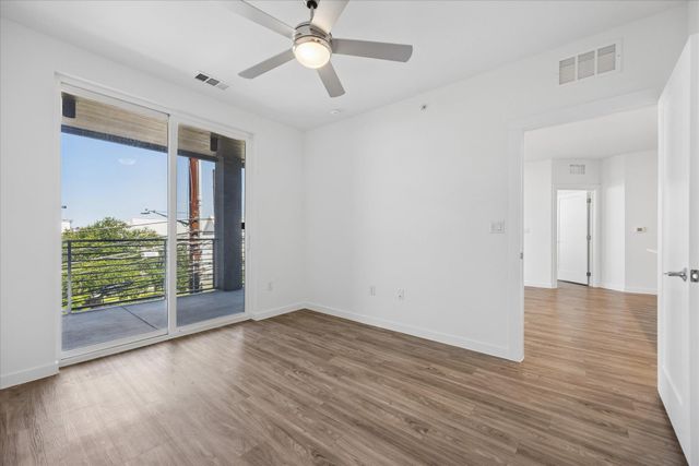 4801 Springdale RD 2210, Austin, TX 78723