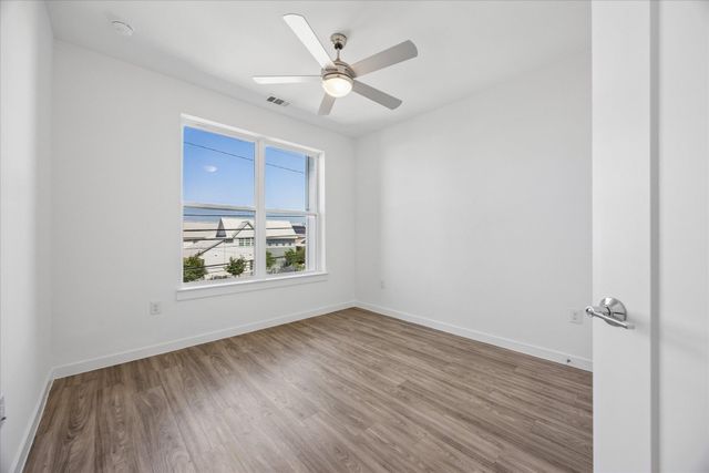 4801 Springdale RD 2210, Austin, TX 78723