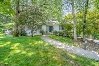 43 Stonewyck Dr, Chatham Twp., NJ 07928