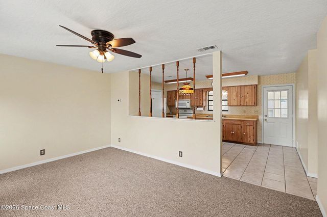 571 Firestone Street NE, Palm Bay, FL 32907