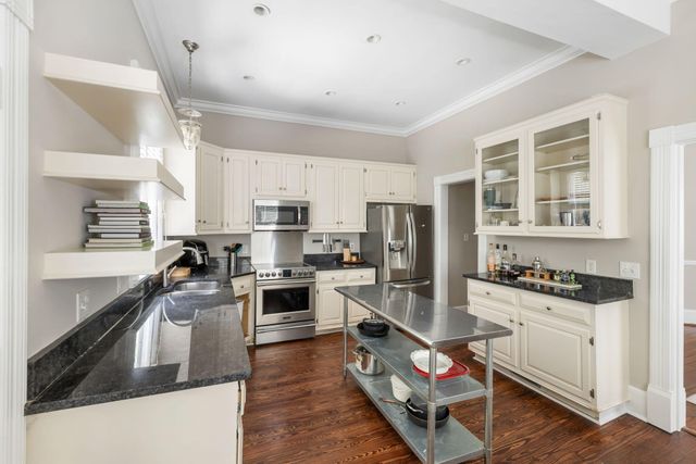 13 Smith Place, Charleston, SC 29401