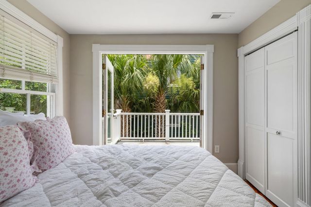 13 Smith Place, Charleston, SC 29401