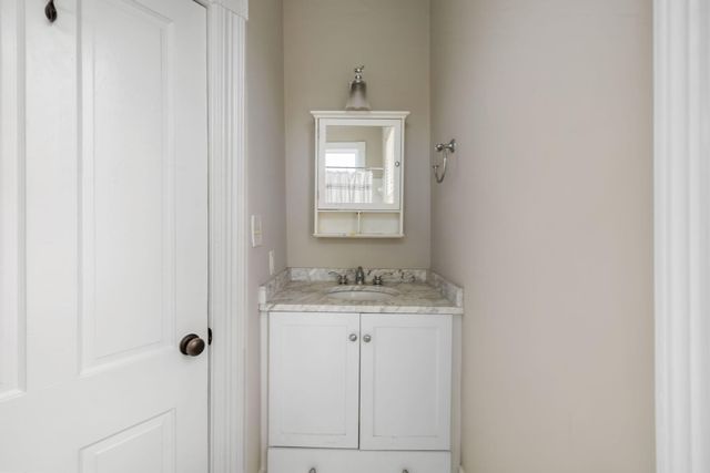 13 Smith Place, Charleston, SC 29401