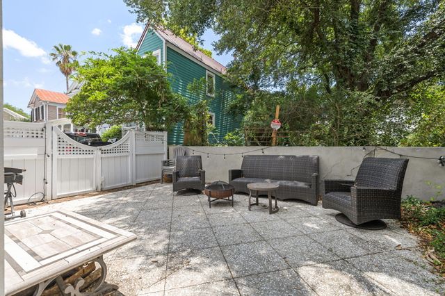 13 Smith Place, Charleston, SC 29401