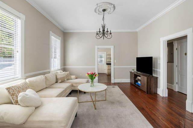 13 Smith Place, Charleston, SC 29401