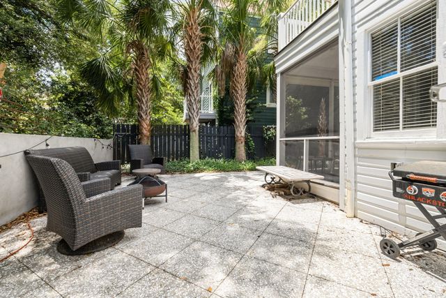 13 Smith Place, Charleston, SC 29401