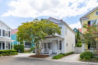 13 Smith Place, Charleston, SC 29401
