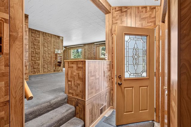 3974 Woodview Drive, Vadnais Heights, MN 55127