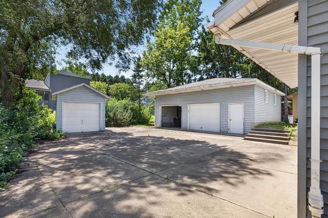 3974 Woodview Drive, Vadnais Heights, MN 55127