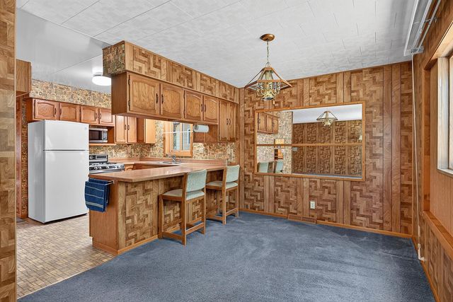 3974 Woodview Drive, Vadnais Heights, MN 55127