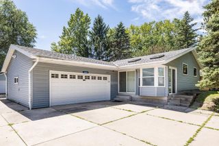 3974 Woodview Drive, Vadnais Heights, MN 55127
