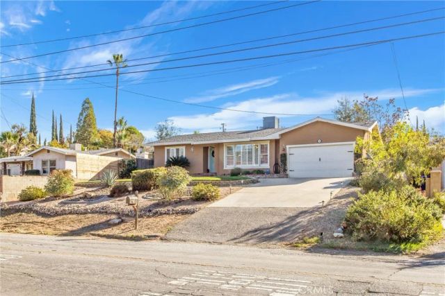 33969 Avenue E, Yucaipa, CA 92399