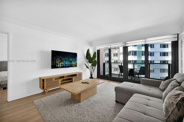 5225 Collins Ave 1214, Miami Beach, FL 33140