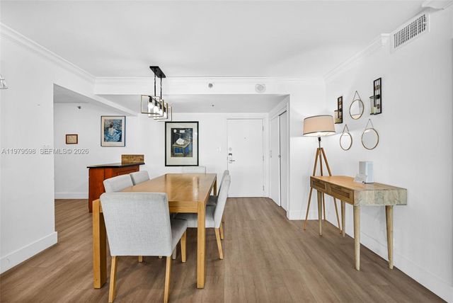 5225 Collins Ave 1214, Miami Beach, FL 33140