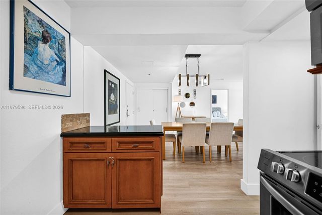 5225 Collins Ave 1214, Miami Beach, FL 33140