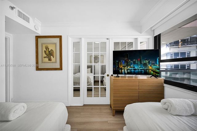 5225 Collins Ave 1214, Miami Beach, FL 33140