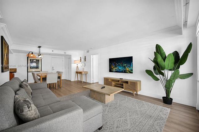 5225 Collins Ave 1214, Miami Beach, FL 33140