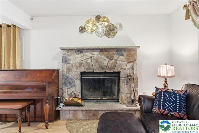 30 Ledgewood Court, East Stroudsburg, PA 18302