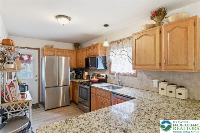 30 Ledgewood Court, East Stroudsburg, PA 18302