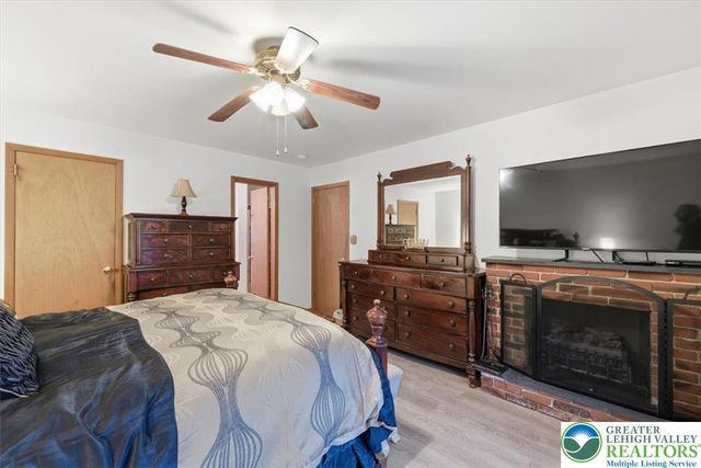 30 Ledgewood Court, East Stroudsburg, PA 18302