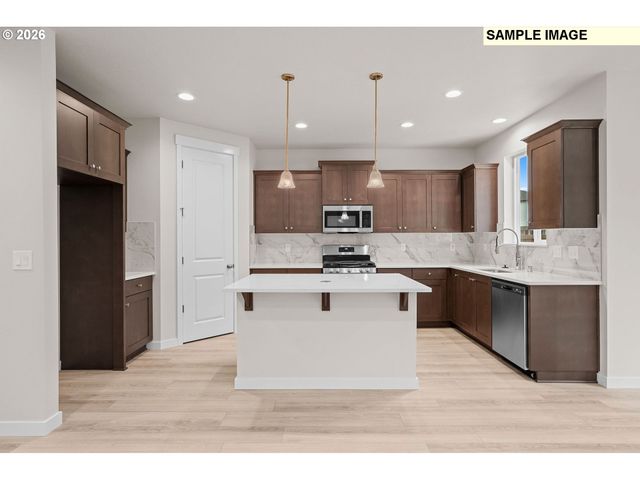 1445 W 13TH, La Center, WA 98629