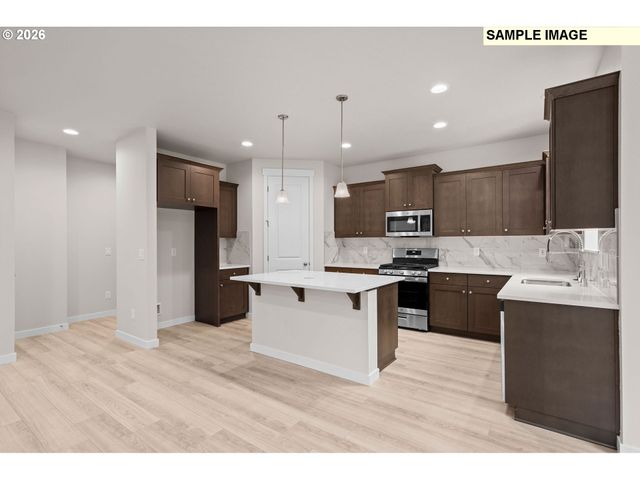 1445 W 13TH, La Center, WA 98629
