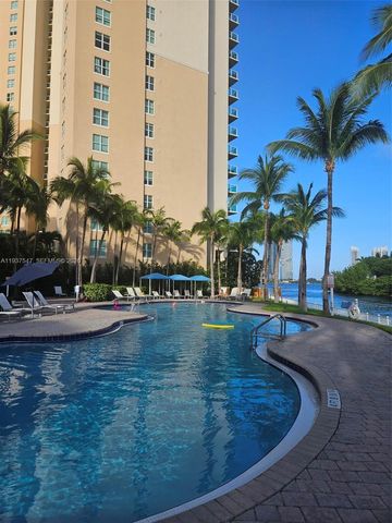 3330 NE 190th St MPH15, Aventura, FL 33180