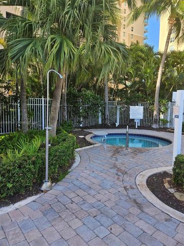 3330 NE 190th St MPH15, Aventura, FL 33180