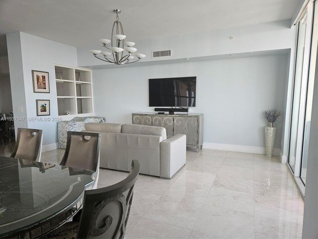 3330 NE 190th St MPH15, Aventura, FL 33180