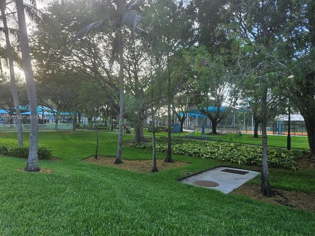 3330 NE 190th St MPH15, Aventura, FL 33180