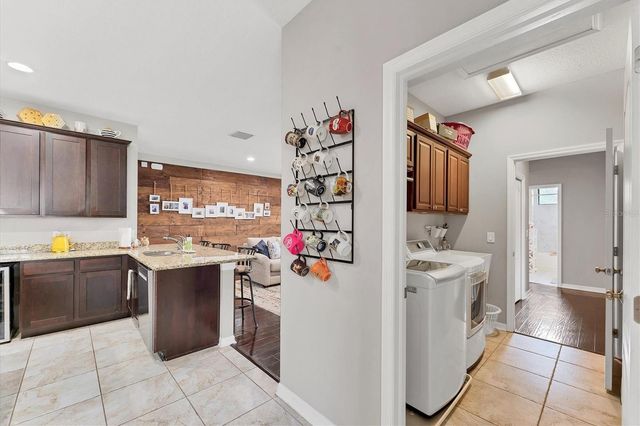 9123 RAES CREEK PLACE, Palmetto, FL 34221