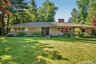 19 Crooked Trail, Norwalk, CT 06853