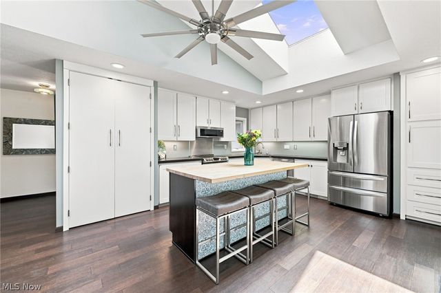 12380 Kronos Court, Strongsville, OH 44149