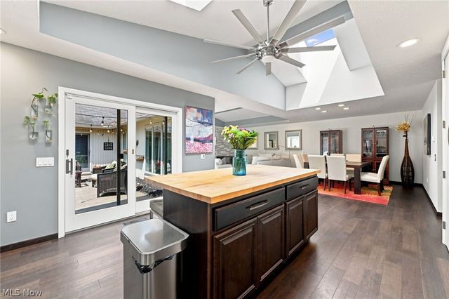 12380 Kronos Court, Strongsville, OH 44149