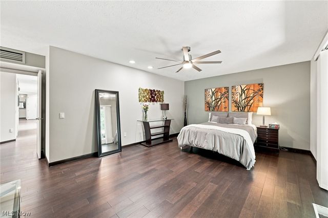 12380 Kronos Court, Strongsville, OH 44149