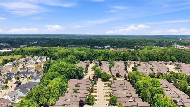 12380 Kronos Court, Strongsville, OH 44149