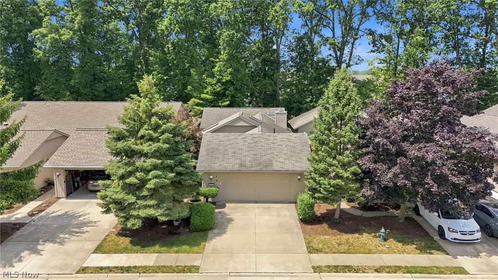 12380 Kronos Court, Strongsville, OH 44149