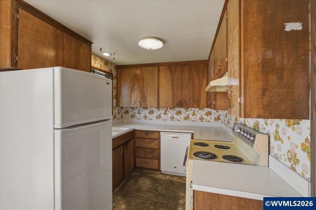 635 SW 56th St, Corvallis, OR 97333