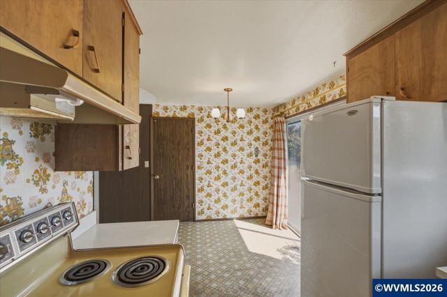 635 SW 56th St, Corvallis, OR 97333