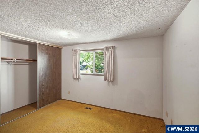 635 SW 56th St, Corvallis, OR 97333
