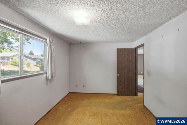 635 SW 56th St, Corvallis, OR 97333