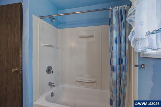 635 SW 56th St, Corvallis, OR 97333