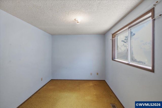 635 SW 56th St, Corvallis, OR 97333