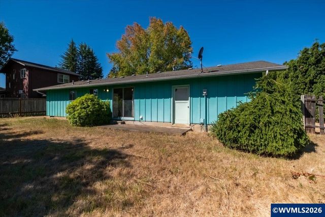 635 SW 56th St, Corvallis, OR 97333