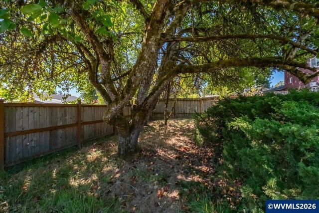 635 SW 56th St, Corvallis, OR 97333